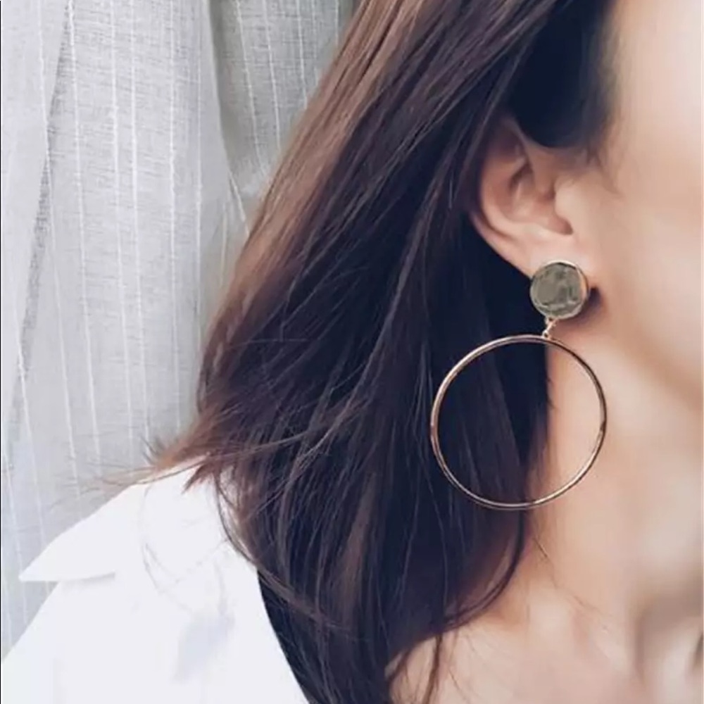 • Brooklyn • Hollow Drop Hoop - Picture 2 of 4